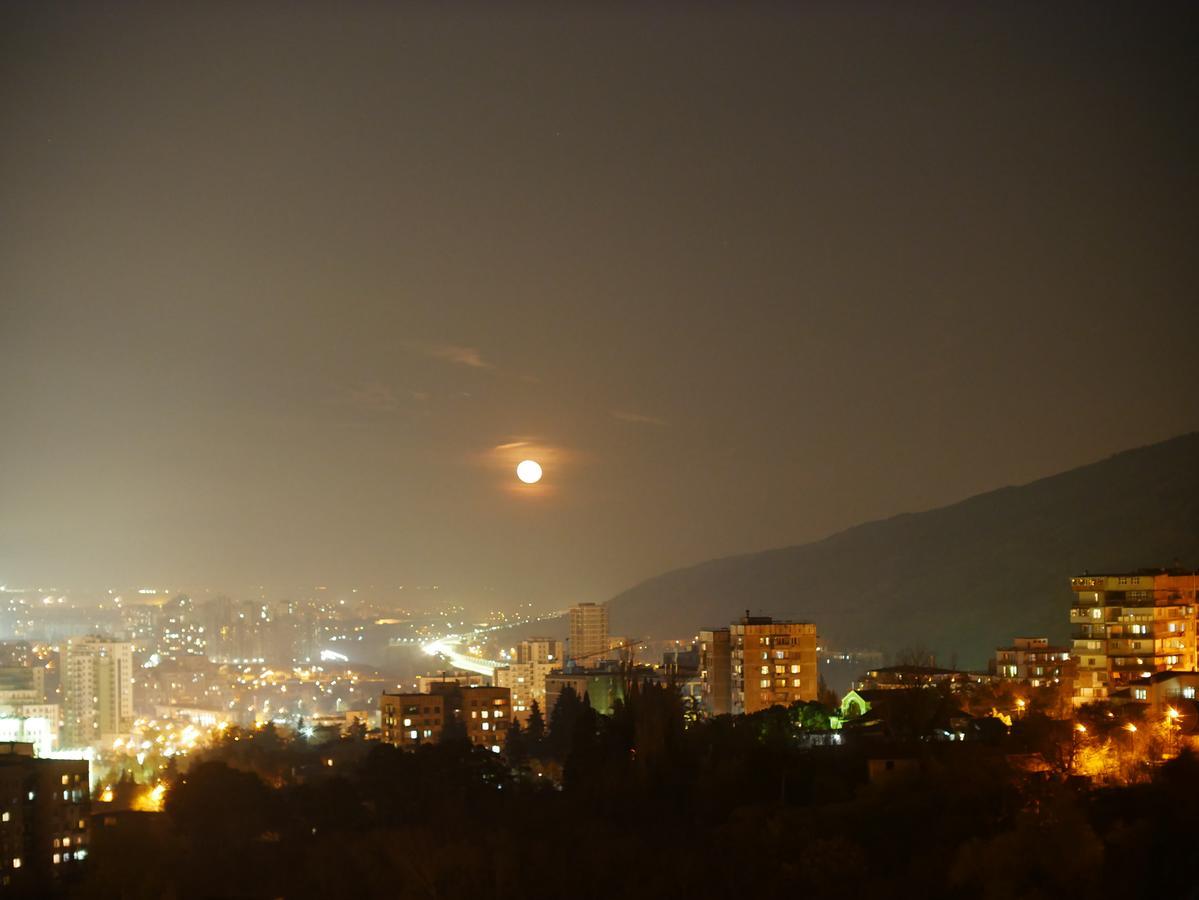 My Garden Hotel Tbilisi Luaran gambar